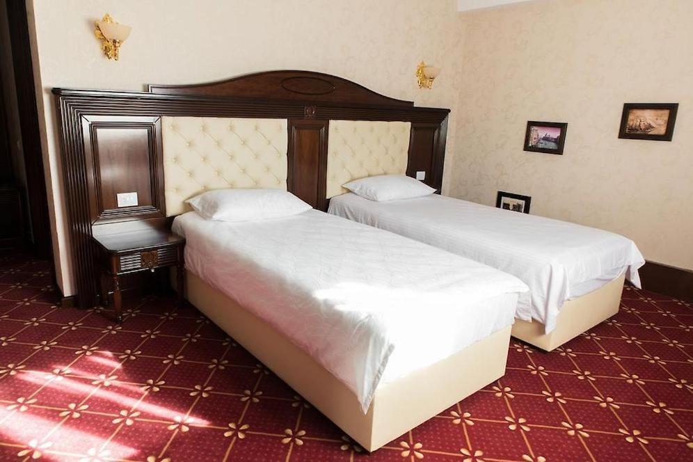 Cazare Plopii Fara Sot Iasi Exterior photo